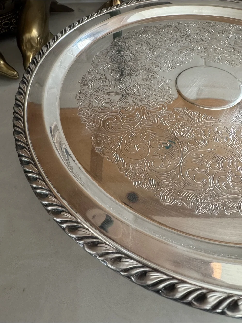 Vintage WM Rogers Silverplated Cake Stand Approx. 12.25” In Diameter X 3.5” Tall